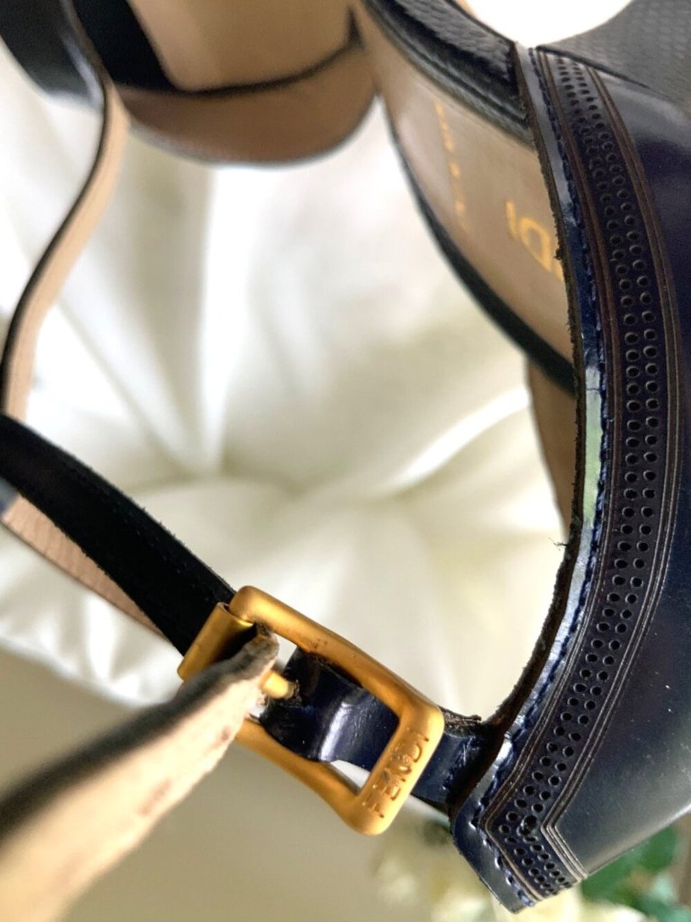 Fendi Navy & black Leather Perforated T-Strap Platform Heels Size 36 Made In Ita - Picture 11 of 11